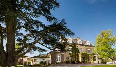 Mercure Bristol North Grange - exterior and gardens