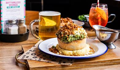 Pie with drinks