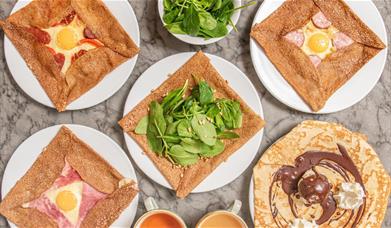 Savoury and sweet crepes