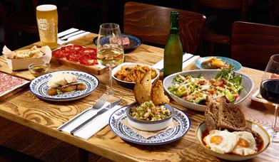 Tapas dishes and mains