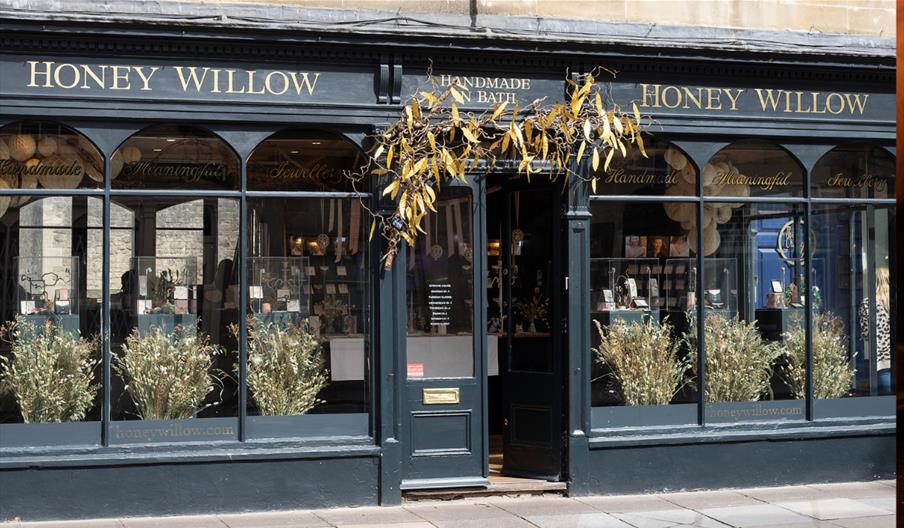Honey Willow interior