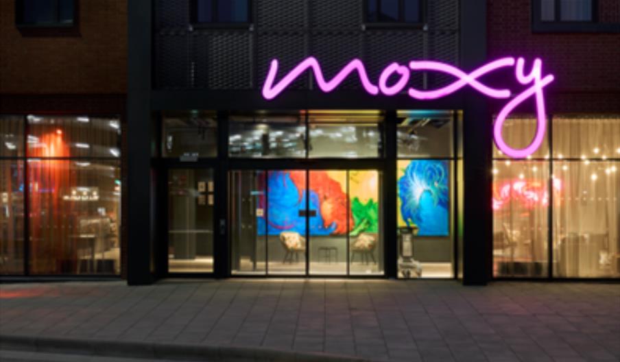 Moxy front