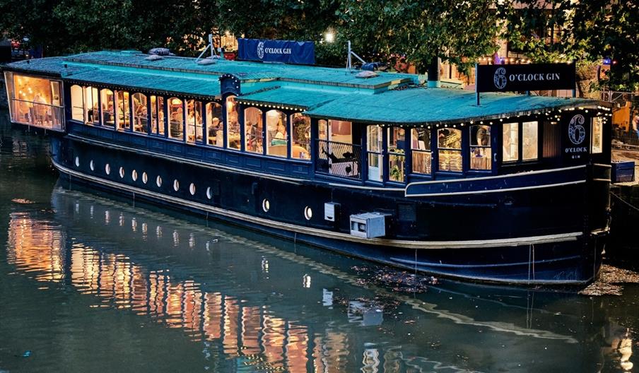 6 O’clock Gin Glassboat Exterior Hero image