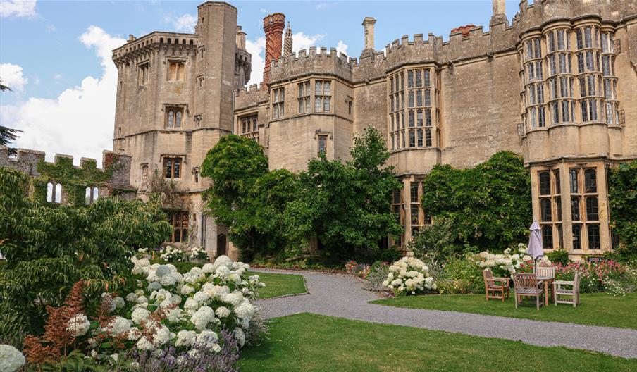 Thornbury Castle, Garden