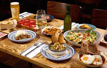 Tapas dishes and mains