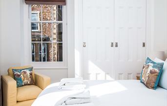 Your Stay Bristol - Beaufort House bed
