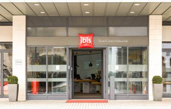 Ibis Bristol Centre Harbourside entrance